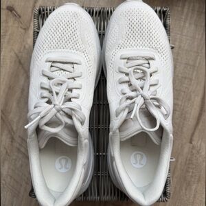 Lululemon Woman’s Beyondfeel Running Shoe